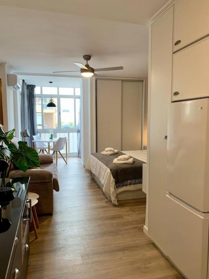 Ar - And Cozy In Apartment Benalmádena
