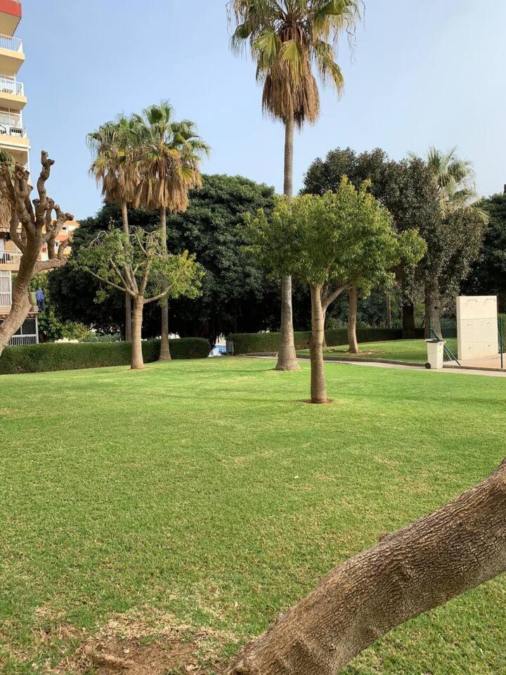 Apartment Ar - And Cozy In Benalmádena